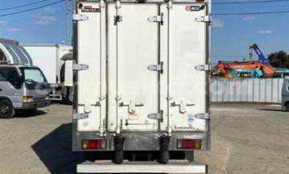 Tenga Tsaru Isuzu Elf Chena Rori in Beitbridge in Matabeleland South Tenga Tsaru Isuzu Elf Chena Rori in Beitbridge in Matabeleland South