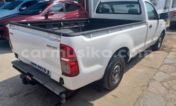 Nunua Ilio tumika Toyota Hilux Nyeupe Gari ndani ya Beitbridge nchini Matabeleland Kusini
