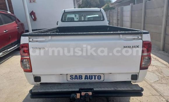 Nunua Ilio tumika Toyota Hilux Nyeupe Gari ndani ya Beitbridge nchini Matabeleland Kusini Nunua Ilio tumika Toyota Hilux Nyeupe Gari ndani ya Beitbridge nchini Matabeleland Kusini