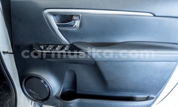 Acheter Occasion Voiture Toyota Hilux Blanc à Harare, Harare Acheter Occasion Voiture Toyota Hilux Blanc à Harare, Harare