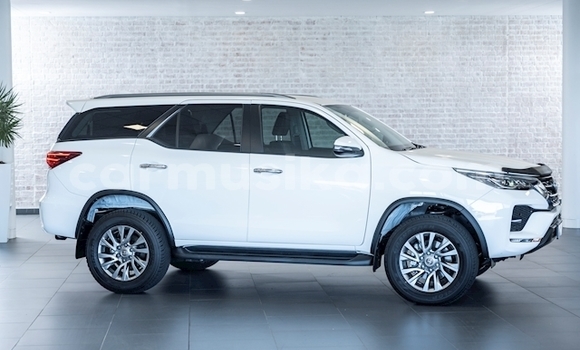 Acheter Occasion Voiture Toyota Hilux Blanc à Harare, Harare Acheter Occasion Voiture Toyota Hilux Blanc à Harare, Harare