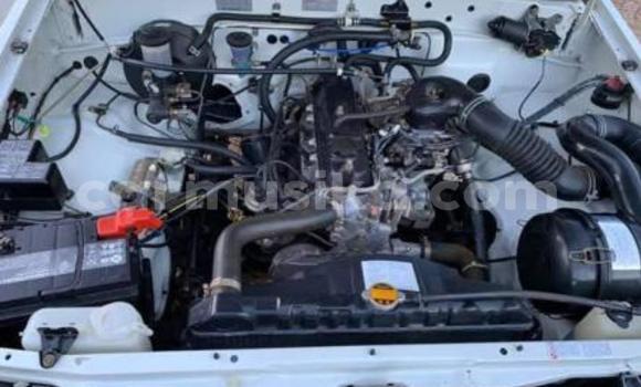 Tenga Tsaru Toyota Hilux Zvimwe Mota in Beitbridge in Matabeleland South Tenga Tsaru Toyota Hilux Zvimwe Mota in Beitbridge in Matabeleland South