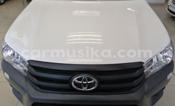 Acheter Occasion Voiture Toyota Hilux Blanc à Beitbridge, Matabeleland South Acheter Occasion Voiture Toyota Hilux Blanc à Beitbridge, Matabeleland South
