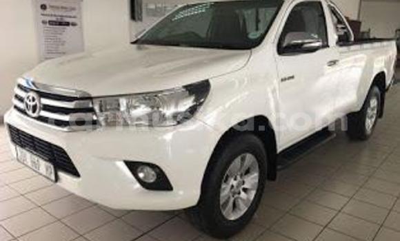 Tenga Tsaru Toyota Hilux Zvimwe Mota in Beitbridge in Matabeleland South Tenga Tsaru Toyota Hilux Zvimwe Mota in Beitbridge in Matabeleland South