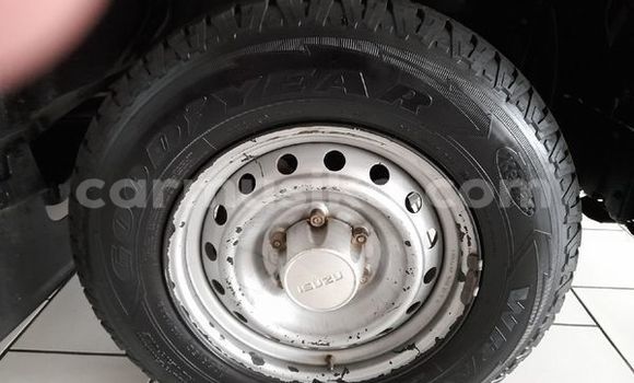 Nunua Ilio tumika Isuzu KB Nyeupe Gari ndani ya Beitbridge nchini Matabeleland Kusini Nunua Ilio tumika Isuzu KB Nyeupe Gari ndani ya Beitbridge nchini Matabeleland Kusini