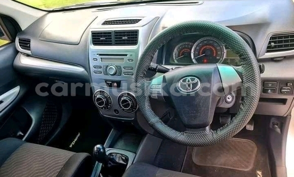 Buy Used Toyota Avanza Silver Car in Borrowdale in Harare Buy Used Toyota Avanza Silver Car in Borrowdale in Harare