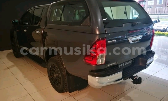 Acheter Occasion Voiture Toyota Hilux Noir à Beitbridge, Matabeleland South Acheter Occasion Voiture Toyota Hilux Noir à Beitbridge, Matabeleland South
