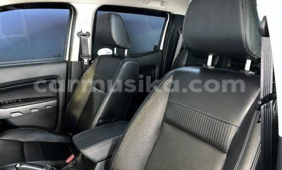 Nunua Ilio tumika Ford Ranger Nyeupe Gari ndani ya Beitbridge nchini Matabeleland Kusini Nunua Ilio tumika Ford Ranger Nyeupe Gari ndani ya Beitbridge nchini Matabeleland Kusini