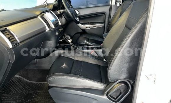 Nunua Ilio tumika Ford Ranger Nyeupe Gari ndani ya Beitbridge nchini Matabeleland Kusini Nunua Ilio tumika Ford Ranger Nyeupe Gari ndani ya Beitbridge nchini Matabeleland Kusini