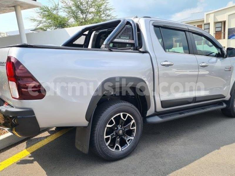 Big with watermark toyota hilux matabeleland south beitbridge 27449