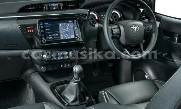 Acheter Occasion Voiture Toyota Hilux Blanc à Beitbridge, Matabeleland South Acheter Occasion Voiture Toyota Hilux Blanc à Beitbridge, Matabeleland South