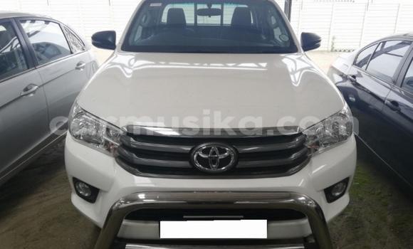 Acheter Occasion Voiture Toyota Hilux Blanc à Beitbridge, Matabeleland South