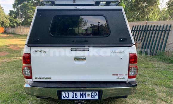 Buy Used Toyota HiAce White Truck in Beitbridge in Matabeleland South Buy Used Toyota HiAce White Truck in Beitbridge in Matabeleland South