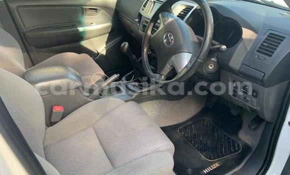 Buy Used Toyota HiAce White Truck in Beitbridge in Matabeleland South Buy Used Toyota HiAce White Truck in Beitbridge in Matabeleland South