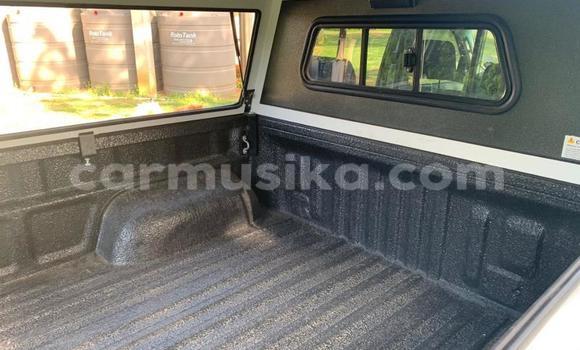 Buy Used Toyota HiAce White Truck in Beitbridge in Matabeleland South Buy Used Toyota HiAce White Truck in Beitbridge in Matabeleland South