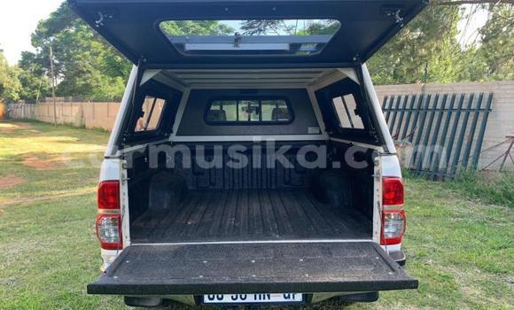 Buy Used Toyota HiAce White Truck in Beitbridge in Matabeleland South Buy Used Toyota HiAce White Truck in Beitbridge in Matabeleland South