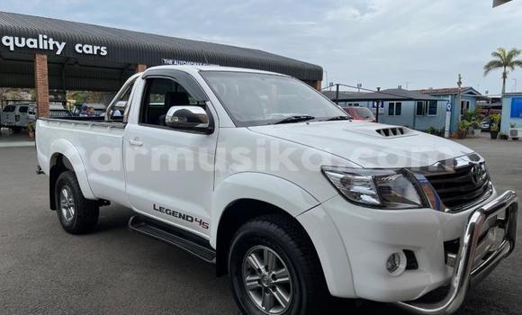 Acheter Occasion Voiture Toyota Hilux Blanc à Beitbridge, Matabeleland South Acheter Occasion Voiture Toyota Hilux Blanc à Beitbridge, Matabeleland South