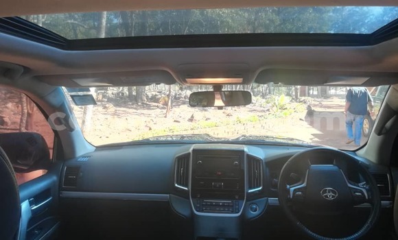 Buy Used Toyota Land Cruiser Black Car in Harare in Harare Buy Used Toyota Land Cruiser Black Car in Harare in Harare