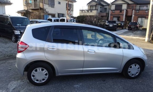 Nunua Ilio tumika Honda Fit Fedha Gari ndani ya Beitbridge nchini Matabeleland Kusini Nunua Ilio tumika Honda Fit Fedha Gari ndani ya Beitbridge nchini Matabeleland Kusini