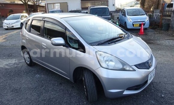 Nunua Ilio tumika Honda Fit Fedha Gari ndani ya Beitbridge nchini Matabeleland Kusini Nunua Ilio tumika Honda Fit Fedha Gari ndani ya Beitbridge nchini Matabeleland Kusini