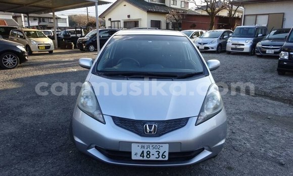 Nunua Ilio tumika Honda Fit Fedha Gari ndani ya Beitbridge nchini Matabeleland Kusini Nunua Ilio tumika Honda Fit Fedha Gari ndani ya Beitbridge nchini Matabeleland Kusini