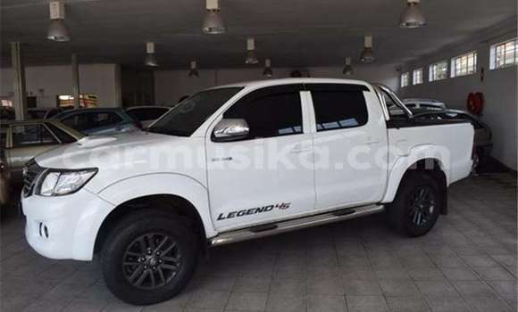 Acheter Occasion Voiture Toyota Hilux Blanc à Beitbridge, Matabeleland South Acheter Occasion Voiture Toyota Hilux Blanc à Beitbridge, Matabeleland South