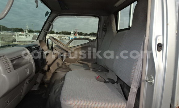 Acheter Occasion Utilitaire Toyota Dyna Gris à Beitbridge, Matabeleland South Acheter Occasion Utilitaire Toyota Dyna Gris à Beitbridge, Matabeleland South