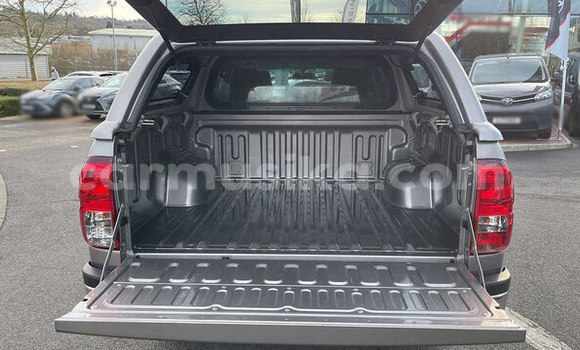 Acheter Occasion Voiture Toyota Hilux Beige à Beitbridge, Matabeleland South Acheter Occasion Voiture Toyota Hilux Beige à Beitbridge, Matabeleland South