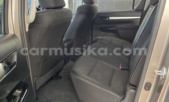 Acheter Occasion Voiture Toyota Hilux Beige à Beitbridge, Matabeleland South Acheter Occasion Voiture Toyota Hilux Beige à Beitbridge, Matabeleland South