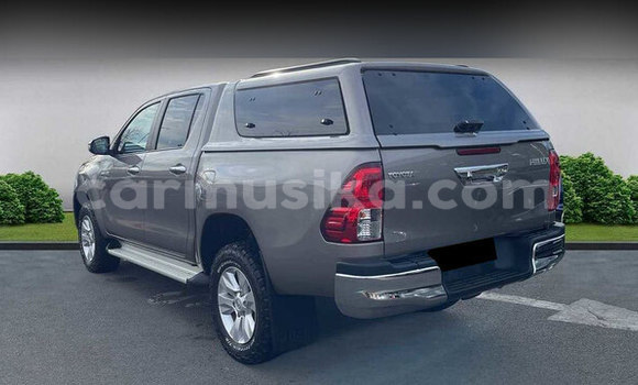 Acheter Occasion Voiture Toyota Hilux Beige à Beitbridge, Matabeleland South Acheter Occasion Voiture Toyota Hilux Beige à Beitbridge, Matabeleland South