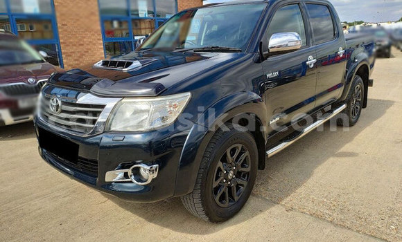 Nunua Ilio tumika Toyota Hilux Nyeusi Gari ndani ya Beitbridge nchini Matabeleland Kusini Nunua Ilio tumika Toyota Hilux Nyeusi Gari ndani ya Beitbridge nchini Matabeleland Kusini