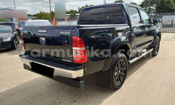 Nunua Ilio tumika Toyota Hilux Nyeusi Gari ndani ya Beitbridge nchini Matabeleland Kusini Nunua Ilio tumika Toyota Hilux Nyeusi Gari ndani ya Beitbridge nchini Matabeleland Kusini