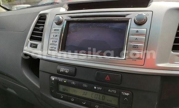 Nunua Ilio tumika Toyota Hilux Nyeusi Gari ndani ya Beitbridge nchini Matabeleland Kusini Nunua Ilio tumika Toyota Hilux Nyeusi Gari ndani ya Beitbridge nchini Matabeleland Kusini