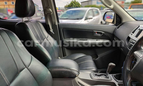 Nunua Ilio tumika Toyota Hilux Nyeusi Gari ndani ya Beitbridge nchini Matabeleland Kusini Nunua Ilio tumika Toyota Hilux Nyeusi Gari ndani ya Beitbridge nchini Matabeleland Kusini