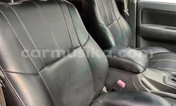 Nunua Ilio tumika Toyota Hilux Nyeusi Gari ndani ya Beitbridge nchini Matabeleland Kusini Nunua Ilio tumika Toyota Hilux Nyeusi Gari ndani ya Beitbridge nchini Matabeleland Kusini