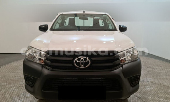 Nunua Ilio tumika Toyota Hilux Nyeupe Gari ndani ya Beitbridge nchini Matabeleland Kusini