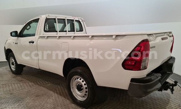 Acheter Occasion Voiture Toyota Hilux Blanc à Beitbridge, Matabeleland South Acheter Occasion Voiture Toyota Hilux Blanc à Beitbridge, Matabeleland South