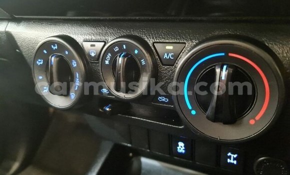 Acheter Occasion Voiture Toyota Hilux Blanc à Beitbridge, Matabeleland South Acheter Occasion Voiture Toyota Hilux Blanc à Beitbridge, Matabeleland South