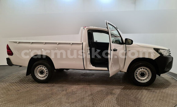 Acheter Occasion Voiture Toyota Hilux Blanc à Beitbridge, Matabeleland South Acheter Occasion Voiture Toyota Hilux Blanc à Beitbridge, Matabeleland South