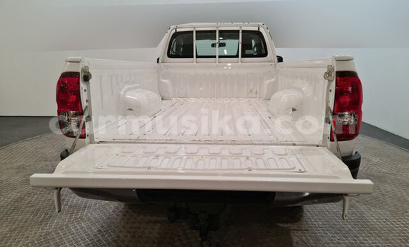 Acheter Occasion Voiture Toyota Hilux Blanc à Beitbridge, Matabeleland South Acheter Occasion Voiture Toyota Hilux Blanc à Beitbridge, Matabeleland South