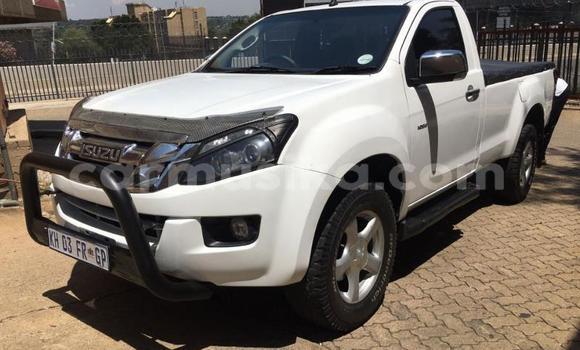 Acheter Occasion Voiture Isuzu KB Blanc à Beitbridge, Matabeleland South Acheter Occasion Voiture Isuzu KB Blanc à Beitbridge, Matabeleland South