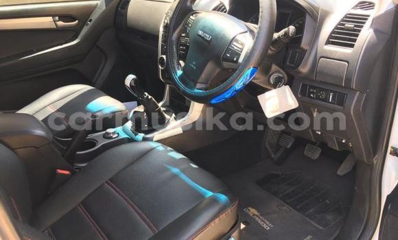 Acheter Occasion Voiture Isuzu KB Blanc à Beitbridge, Matabeleland South Acheter Occasion Voiture Isuzu KB Blanc à Beitbridge, Matabeleland South