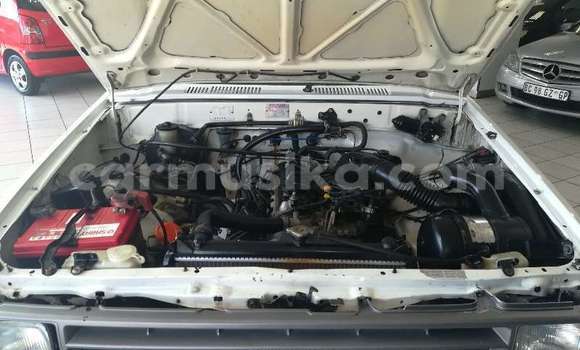 Tenga Tsaru Toyota Hilux Chena Mota in Beitbridge in Matabeleland South Tenga Tsaru Toyota Hilux Chena Mota in Beitbridge in Matabeleland South