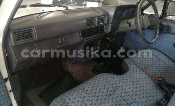 Tenga Tsaru Toyota Hilux Chena Mota in Beitbridge in Matabeleland South Tenga Tsaru Toyota Hilux Chena Mota in Beitbridge in Matabeleland South