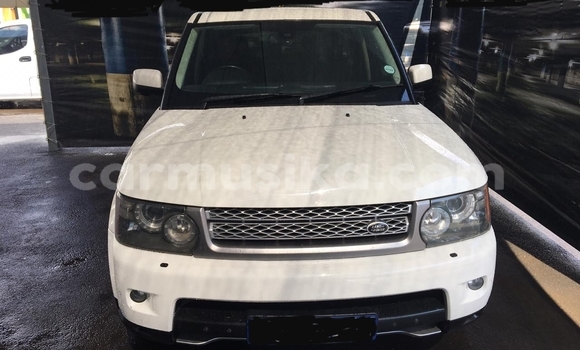 Nunua Ilio tumika Range Rover Range Rover Nyeupe Gari ndani ya Beitbridge nchini Matabeleland Kusini Nunua Ilio tumika Range Rover Range Rover Nyeupe Gari ndani ya Beitbridge nchini Matabeleland Kusini