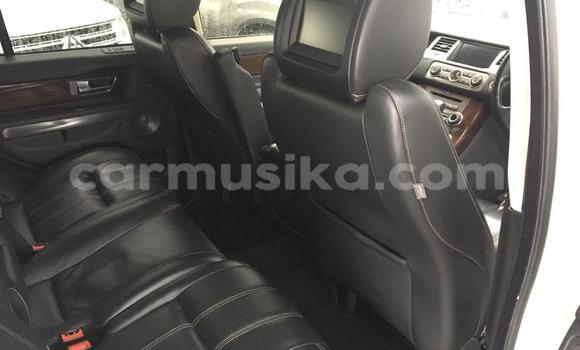 Nunua Ilio tumika Range Rover Range Rover Nyeupe Gari ndani ya Beitbridge nchini Matabeleland Kusini Nunua Ilio tumika Range Rover Range Rover Nyeupe Gari ndani ya Beitbridge nchini Matabeleland Kusini