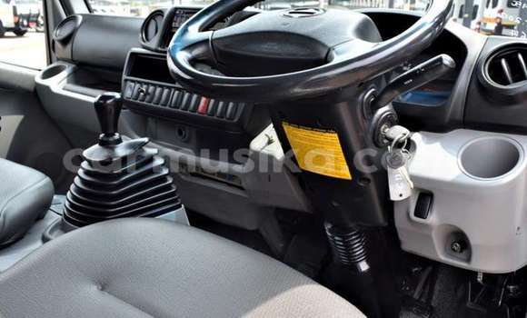 Acheter Occasion Utilitaire Hino 300 Blanc à Beitbridge, Matabeleland South Acheter Occasion Utilitaire Hino 300 Blanc à Beitbridge, Matabeleland South