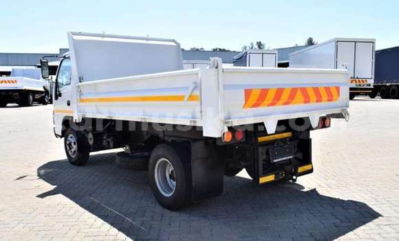 Buy Used Isuzu FTR 850 White Truck in Beitbridge in Matabeleland South Buy Used Isuzu FTR 850 White Truck in Beitbridge in Matabeleland South