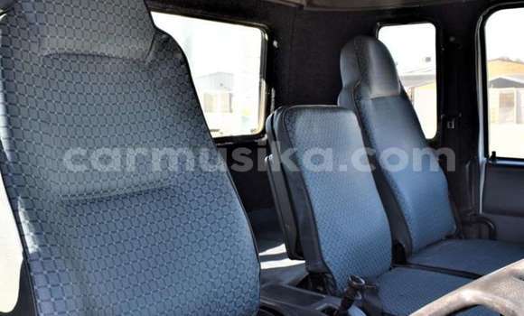 Buy Used Volvo F4 White Truck in Beitbridge in Matabeleland South Buy Used Volvo F4 White Truck in Beitbridge in Matabeleland South