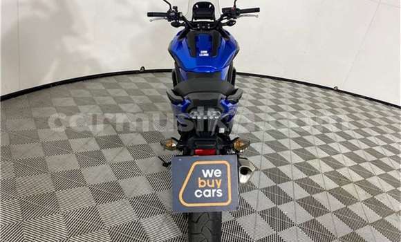 Buy Used Honda CB Blue Bike in Beitbridge in Matabeleland South Buy Used Honda CB Blue Bike in Beitbridge in Matabeleland South